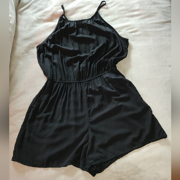 Old Navy Pants - Old navy open back romper